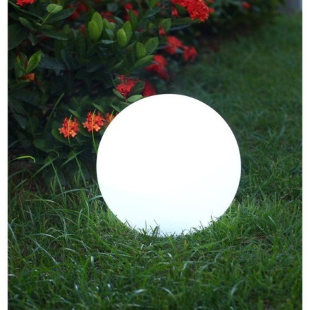 Boule lumineuse blanche Ø 50 cm branché sur secteur Boule lumineuse blanche Ø 50 cm branché sur secteur