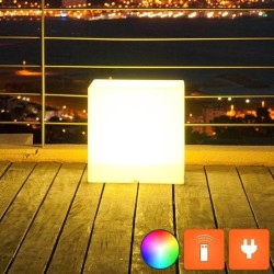 Cube LED lumineux multicolore 40 x 40 x 40 cm branché sur secteur