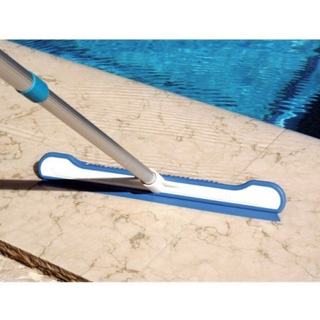 Balai piscine resistant avec raclette Balai piscine resistant avec raclette