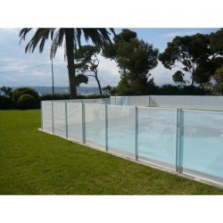 Barrière piscine Beethoven verte piquets verts